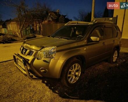 Сірий Ніссан ІксТрейл, об'ємом двигуна 2 л та пробігом 146 тис. км за 11200 $, фото 1 на Automoto.ua