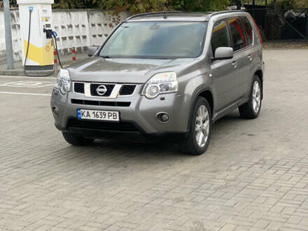 Ніссан ІксТрейл 2012 у Києві на Automoto.ua Сірий Ніссан ІксТрейл, об'ємом двигуна 2 л та пробігом 199 тис. км за 10900 $, фото 1 на Automoto.ua
