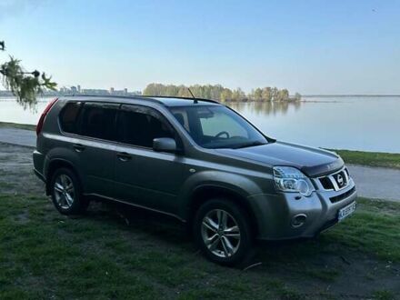 Ниссан ИксТрейл 2012 в Киеве на Automoto.ua Серый Ниссан ИксТрейл, объемом двигателя 2 л и пробегом 186 тыс. км за 11400 $, фото 1 на Automoto.ua