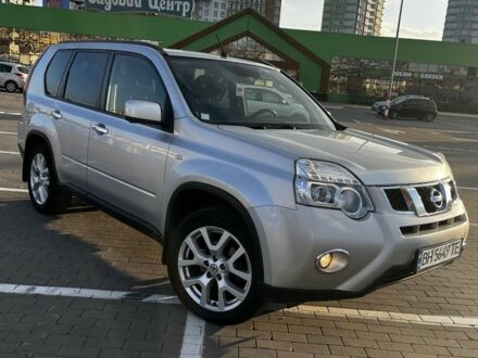 Серый Ниссан ИксТрейл, объемом двигателя 2 л и пробегом 235 тыс. км за 10500 $, фото 1 на Automoto.ua