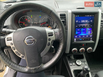 Серый Ниссан ИксТрейл, объемом двигателя 2 л и пробегом 357 тыс. км за 10500 $, фото 1 на Automoto.ua