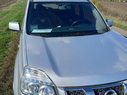 Серый Ниссан ИксТрейл, объемом двигателя 2 л и пробегом 90 тыс. км за 12500 $, фото 1 на Automoto.ua