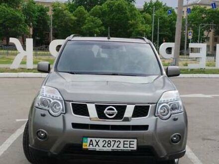Ніссан ІксТрейл 2013 у Харкові на Automoto.ua Сірий Ніссан ІксТрейл, об'ємом двигуна 2 л та пробігом 88 тис. км за 13000 $, фото 1 на Automoto.ua
