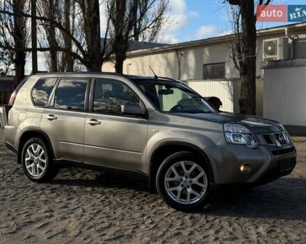 Сірий Ніссан ІксТрейл, об'ємом двигуна 2.49 л та пробігом 170 тис. км за 11250 $, фото 1 на Automoto.ua