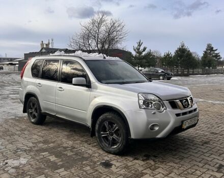 Серый Ниссан ИксТрейл, объемом двигателя 0 л и пробегом 340 тыс. км за 11000 $, фото 1 на Automoto.ua