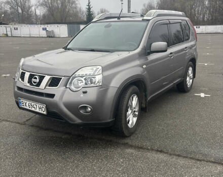 Сірий Ніссан ІксТрейл, об'ємом двигуна 2 л та пробігом 202 тис. км за 12900 $, фото 1 на Automoto.ua
