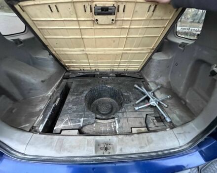 Синий Ниссан ИксТрейл, объемом двигателя 2.2 л и пробегом 327 тыс. км за 3300 $, фото 14 на Automoto.ua