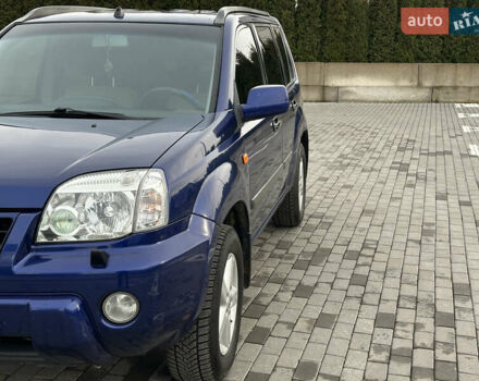 Синий Ниссан ИксТрейл, объемом двигателя 2 л и пробегом 247 тыс. км за 6200 $, фото 5 на Automoto.ua