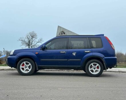 Синий Ниссан ИксТрейл, объемом двигателя 2.2 л и пробегом 327 тыс. км за 3300 $, фото 5 на Automoto.ua