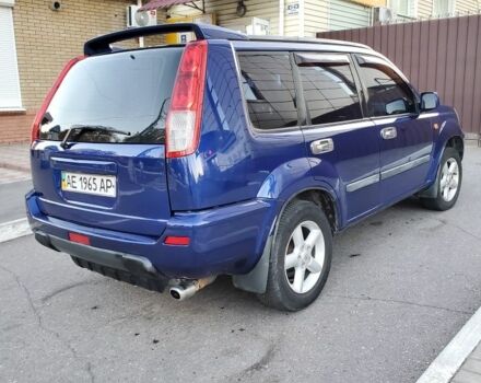 Синій Ніссан ІксТрейл, об'ємом двигуна 2 л та пробігом 300 тис. км за 4400 $, фото 3 на Automoto.ua