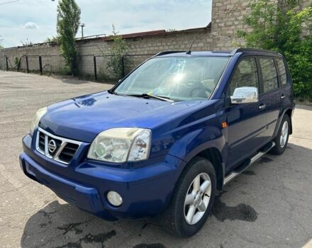 Синий Ниссан ИксТрейл, объемом двигателя 2 л и пробегом 340 тыс. км за 3700 $, фото 3 на Automoto.ua