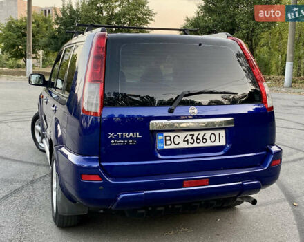 Синий Ниссан ИксТрейл, объемом двигателя 2.49 л и пробегом 450 тыс. км за 5500 $, фото 5 на Automoto.ua