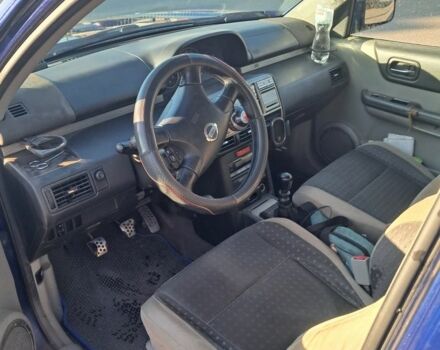 Синий Ниссан ИксТрейл, объемом двигателя 2.2 л и пробегом 300 тыс. км за 3700 $, фото 5 на Automoto.ua