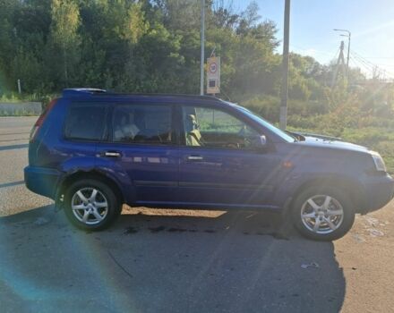 Синий Ниссан ИксТрейл, объемом двигателя 2.2 л и пробегом 300 тыс. км за 3700 $, фото 1 на Automoto.ua