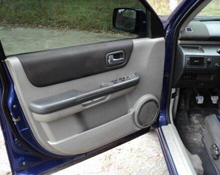 Синий Ниссан ИксТрейл, объемом двигателя 2.2 л и пробегом 300 тыс. км за 3000 $, фото 5 на Automoto.ua