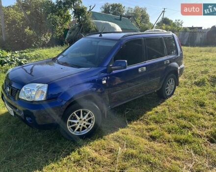 Синий Ниссан ИксТрейл, объемом двигателя 2.2 л и пробегом 274 тыс. км за 5450 $, фото 2 на Automoto.ua