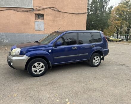 Синий Ниссан ИксТрейл, объемом двигателя 2.2 л и пробегом 300 тыс. км за 2650 $, фото 1 на Automoto.ua