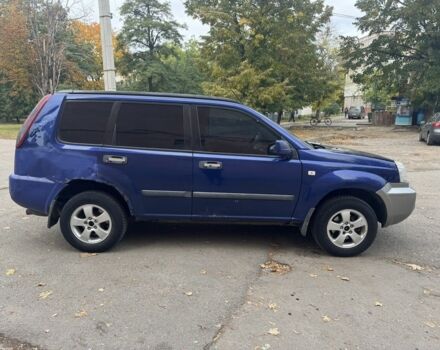 Синий Ниссан ИксТрейл, объемом двигателя 2.2 л и пробегом 300 тыс. км за 2650 $, фото 5 на Automoto.ua