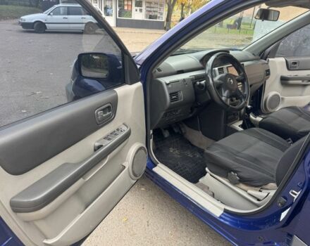 Синий Ниссан ИксТрейл, объемом двигателя 2.2 л и пробегом 300 тыс. км за 2650 $, фото 7 на Automoto.ua