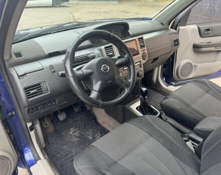 Синий Ниссан ИксТрейл, объемом двигателя 2.2 л и пробегом 300 тыс. км за 2650 $, фото 8 на Automoto.ua