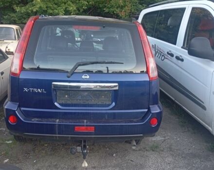 Синий Ниссан ИксТрейл, объемом двигателя 2.5 л и пробегом 200 тыс. км за 2189 $, фото 8 на Automoto.ua