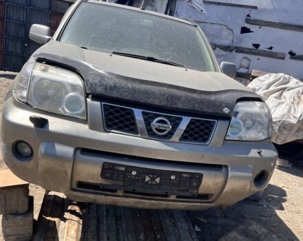 Синий Ниссан ИксТрейл, объемом двигателя 2.5 л и пробегом 165 тыс. км за 3000 $, фото 3 на Automoto.ua