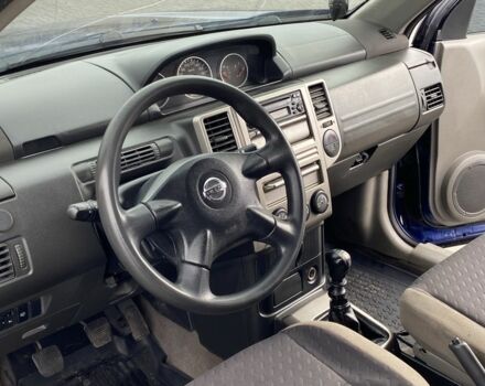 Синий Ниссан ИксТрейл, объемом двигателя 2.2 л и пробегом 200 тыс. км за 3850 $, фото 7 на Automoto.ua