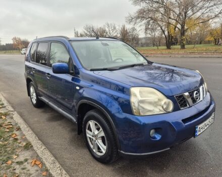 Синий Ниссан ИксТрейл, объемом двигателя 2 л и пробегом 204 тыс. км за 10000 $, фото 2 на Automoto.ua