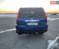 Синий Ниссан ИксТрейл, объемом двигателя 2 л и пробегом 210 тыс. км за 8900 $, фото 2 на Automoto.ua