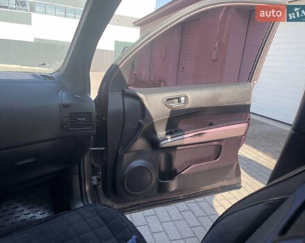 Синий Ниссан ИксТрейл, объемом двигателя 2 л и пробегом 530 тыс. км за 9500 $, фото 17 на Automoto.ua
