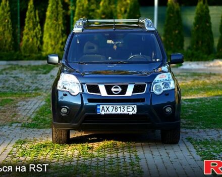 Синий Ниссан ИксТрейл, объемом двигателя 2 л и пробегом 369 тыс. км за 9500 $, фото 1 на Automoto.ua
