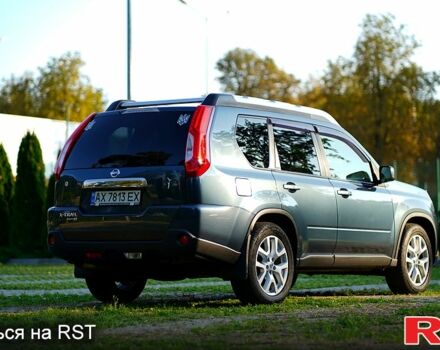 Синий Ниссан ИксТрейл, объемом двигателя 2 л и пробегом 369 тыс. км за 9500 $, фото 9 на Automoto.ua