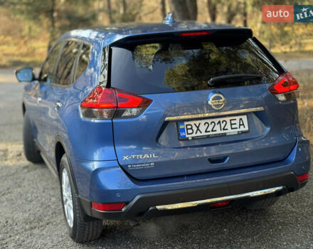 Синий Ниссан ИксТрейл, объемом двигателя 2 л и пробегом 87 тыс. км за 18900 $, фото 4 на Automoto.ua