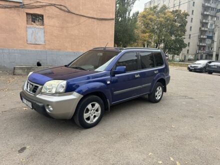 Синий Ниссан ИксТрейл, объемом двигателя 2.2 л и пробегом 300 тыс. км за 2650 $, фото 1 на Automoto.ua