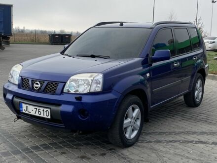 Синий Ниссан ИксТрейл, объемом двигателя 2.2 л и пробегом 200 тыс. км за 3850 $, фото 1 на Automoto.ua