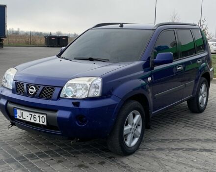 Синій Ніссан ІксТрейл, об'ємом двигуна 2.2 л та пробігом 200 тис. км за 3850 $, фото 1 на Automoto.ua
