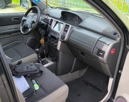 Зеленый Ниссан ИксТрейл, объемом двигателя 2.2 л и пробегом 399 тыс. км за 4000 $, фото 8 на Automoto.ua