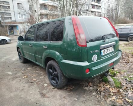 Зеленый Ниссан ИксТрейл, объемом двигателя 2.2 л и пробегом 240 тыс. км за 4500 $, фото 1 на Automoto.ua