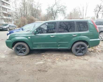 Зеленый Ниссан ИксТрейл, объемом двигателя 2.2 л и пробегом 240 тыс. км за 4500 $, фото 2 на Automoto.ua