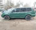 Зеленый Ниссан ИксТрейл, объемом двигателя 2.2 л и пробегом 240 тыс. км за 4500 $, фото 2 на Automoto.ua