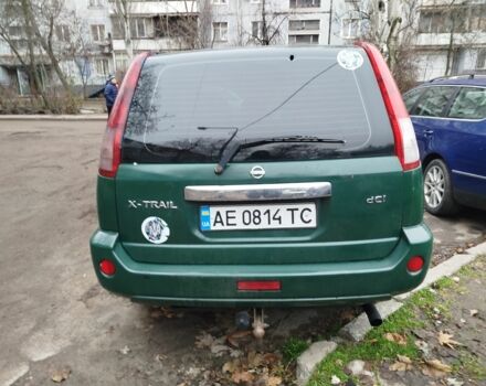 Зеленый Ниссан ИксТрейл, объемом двигателя 2.2 л и пробегом 240 тыс. км за 4500 $, фото 7 на Automoto.ua