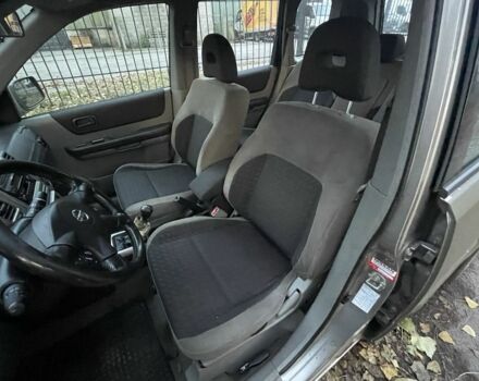 Зеленый Ниссан ИксТрейл, объемом двигателя 2.2 л и пробегом 250 тыс. км за 3800 $, фото 10 на Automoto.ua