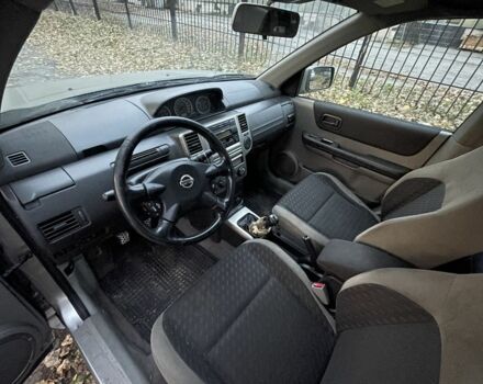 Зеленый Ниссан ИксТрейл, объемом двигателя 2.2 л и пробегом 250 тыс. км за 3800 $, фото 8 на Automoto.ua