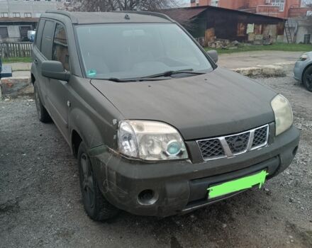 Зелений Ніссан ІксТрейл, об'ємом двигуна 2.2 л та пробігом 300 тис. км за 3547 $, фото 1 на Automoto.ua