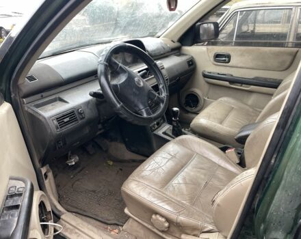 Зеленый Ниссан ИксТрейл, объемом двигателя 0 л и пробегом 300 тыс. км за 1236 $, фото 2 на Automoto.ua