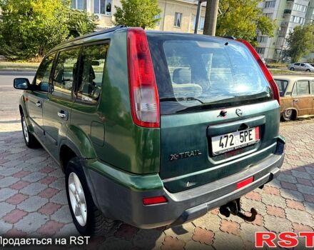 Зеленый Ниссан ИксТрейл, объемом двигателя 2.2 л и пробегом 300 тыс. км за 3199 $, фото 5 на Automoto.ua