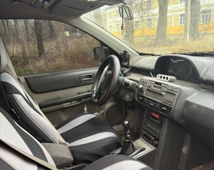 Зеленый Ниссан ИксТрейл, объемом двигателя 2 л и пробегом 280 тыс. км за 1700 $, фото 12 на Automoto.ua