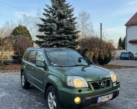 Зеленый Ниссан ИксТрейл, объемом двигателя 2.2 л и пробегом 222 тыс. км за 3350 $, фото 2 на Automoto.ua