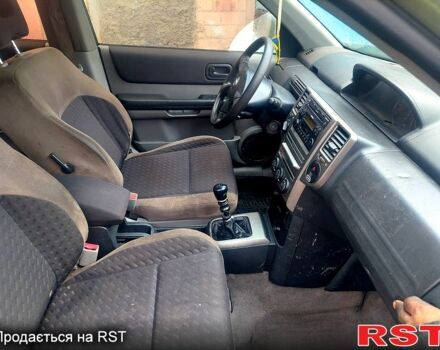 Зеленый Ниссан ИксТрейл, объемом двигателя 2.2 л и пробегом 320 тыс. км за 2450 $, фото 5 на Automoto.ua