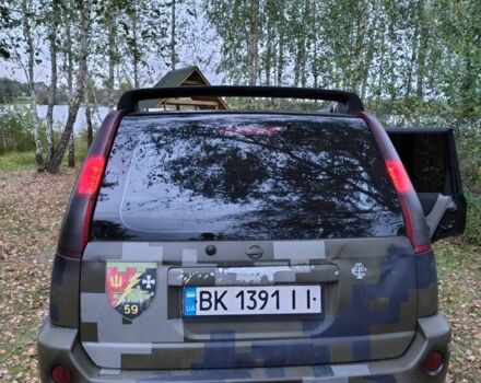 Зеленый Ниссан ИксТрейл, объемом двигателя 2.2 л и пробегом 280 тыс. км за 3000 $, фото 1 на Automoto.ua